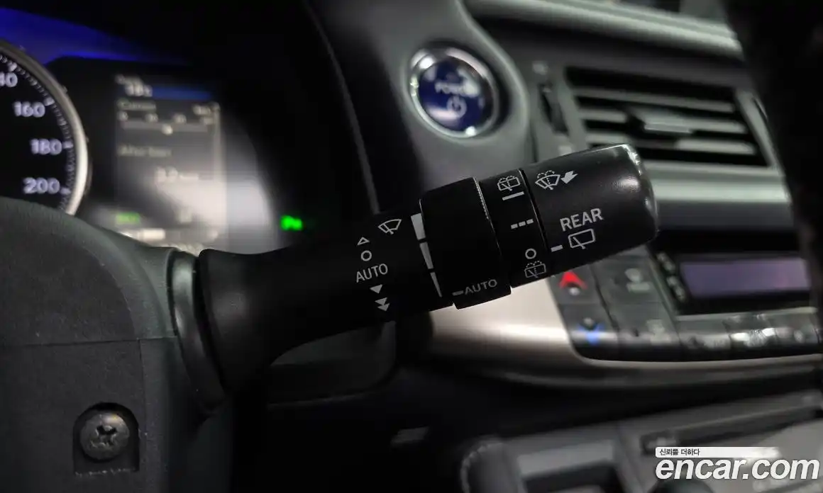 Lexus CT200h 2018 1.8 гидро, фото 24