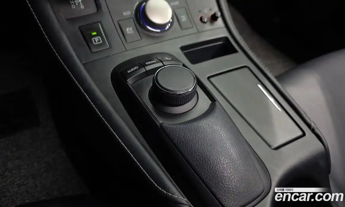 Lexus CT200h 2018 1.8 гидро, фото 30