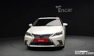 Lexus CT200h 2018 1.8 гидро, миниатюра 3
