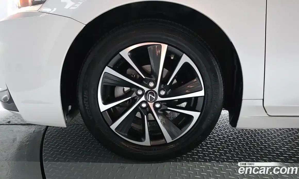 Lexus CT200h 2018 1.8 гидро, фото 5