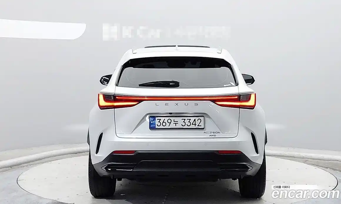Lexus NX 2024 2.5 вариатор, фото 4