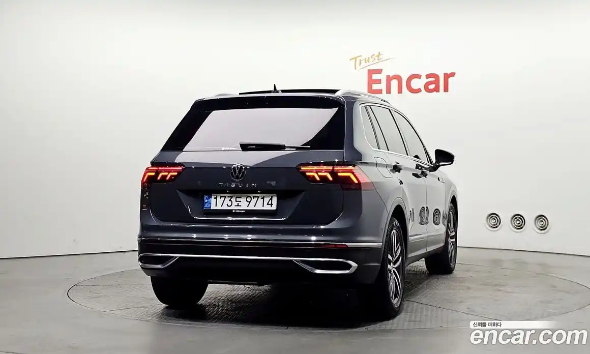Volkswagen Tiguan 2024 2.0 автомат (гидро), фото 4