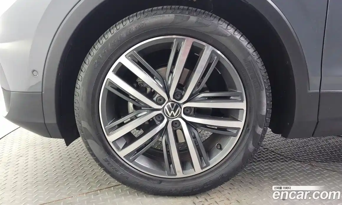 Volkswagen Tiguan 2024 2.0 автомат (гидро), фото 5