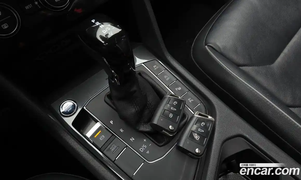 Volkswagen Tiguan 2018 2.0 автомат (гидро), фото 12