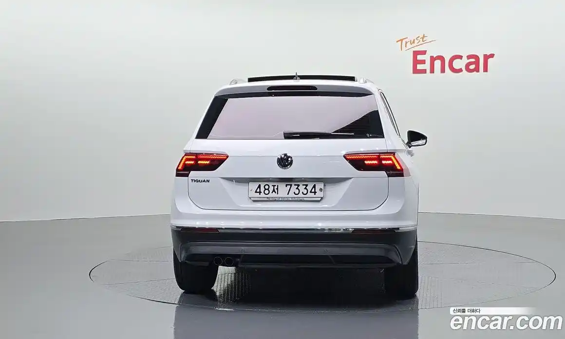 Volkswagen Tiguan 2018 2.0 автомат (гидро), фото 4