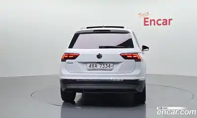 Volkswagen Tiguan 2018 2.0 автомат (гидро), миниатюра 4