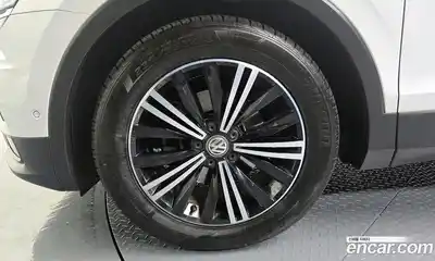 Volkswagen Tiguan 2018 2.0 автомат (гидро), миниатюра 5