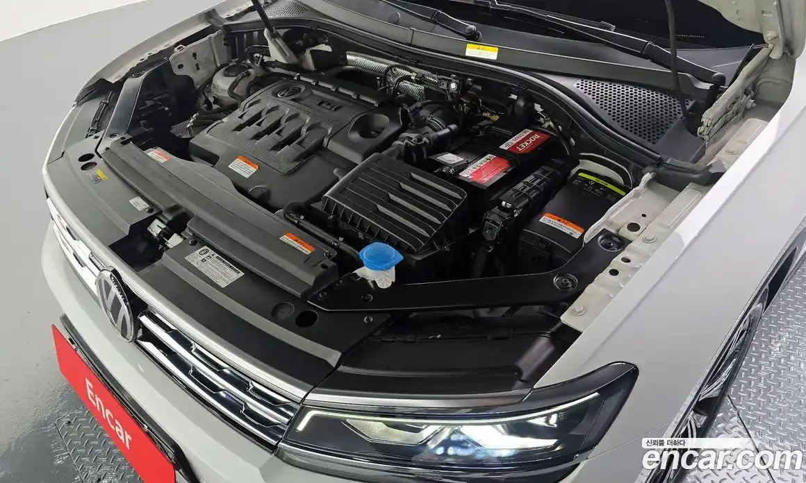 Volkswagen Tiguan 2018 2.0 автомат (гидро), фото 6