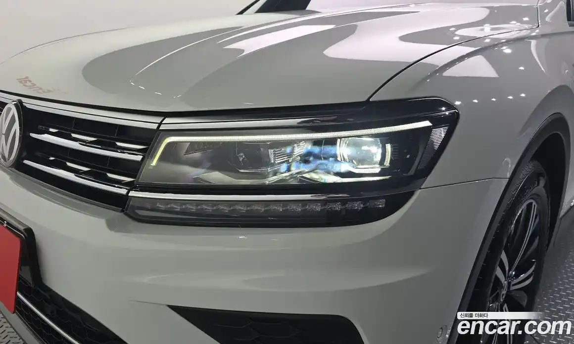 Volkswagen Tiguan 2018 2.0 автомат (гидро), фото 8