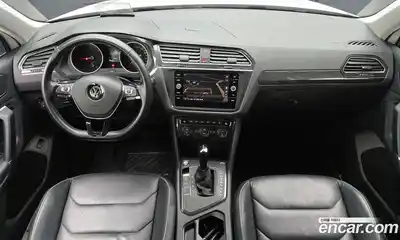 Volkswagen Tiguan 2018 2.0 автомат (гидро), миниатюра 10