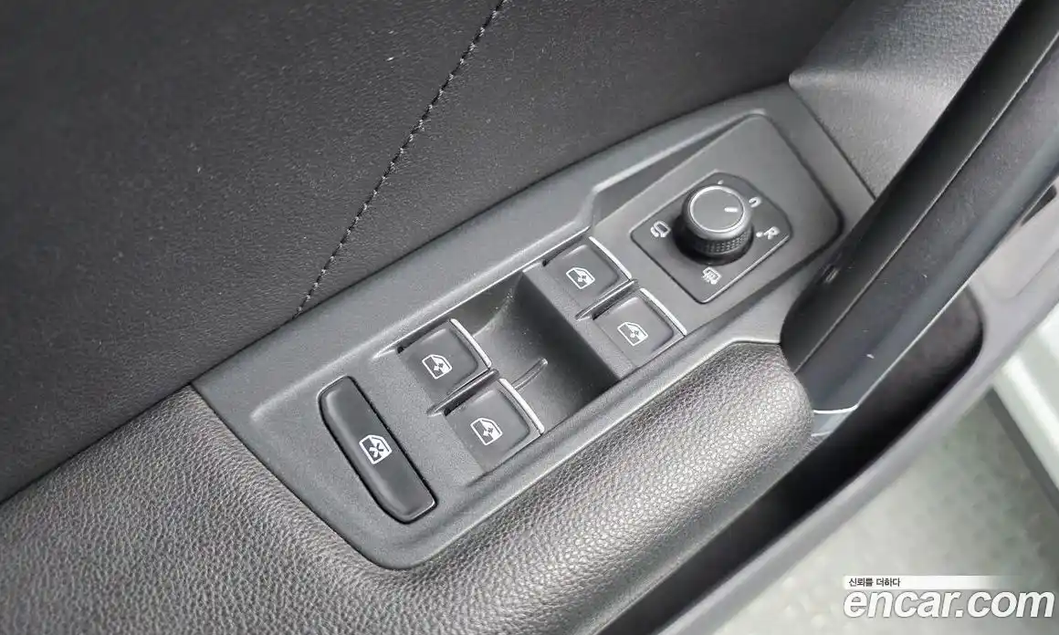 Volkswagen Tiguan 2018 2.0 автомат (гидро), фото 12