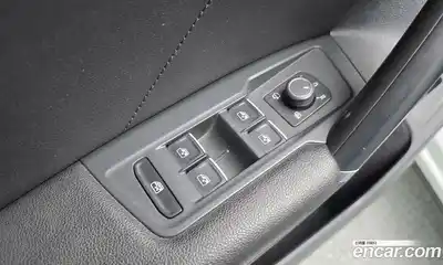 Volkswagen Tiguan 2018 2.0 автомат (гидро), миниатюра 12