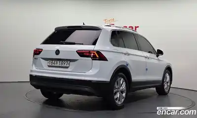 Volkswagen Tiguan 2018 2.0 автомат (гидро), миниатюра 2