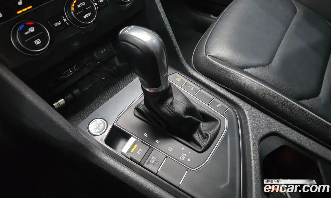 Volkswagen Tiguan 2018 2.0 автомат (гидро), фото 9