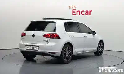 Volkswagen Golf 2015 2.0 автомат (гидро), миниатюра 2