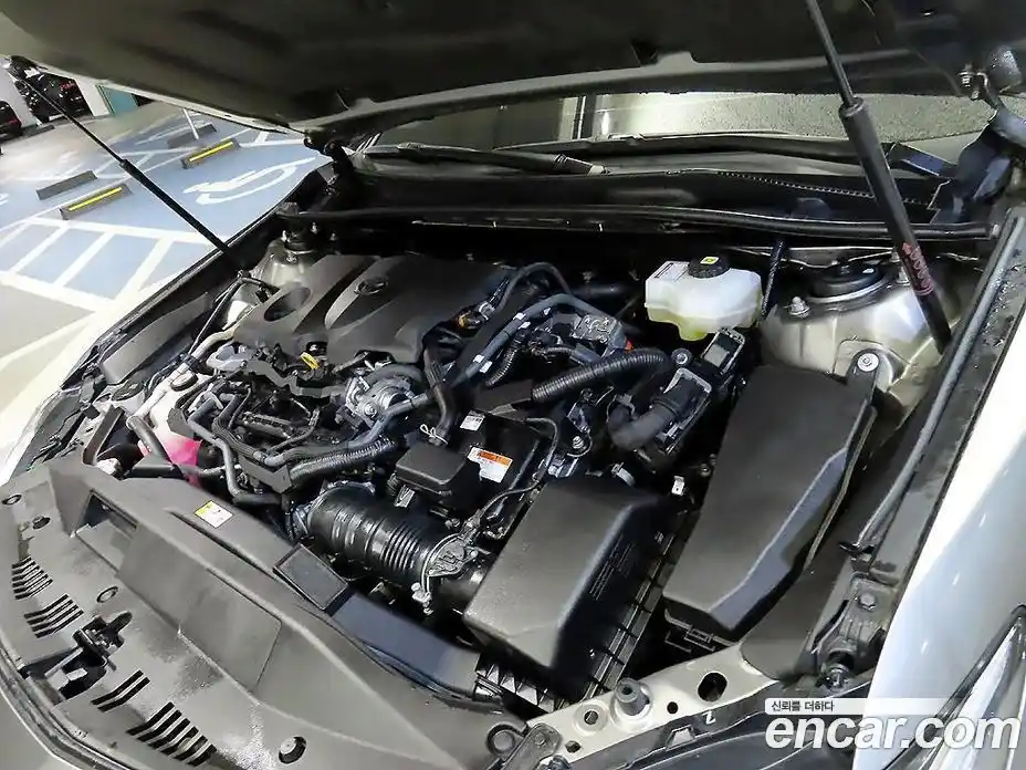 Toyota Camry 2022 2.5 гидро, фото 17