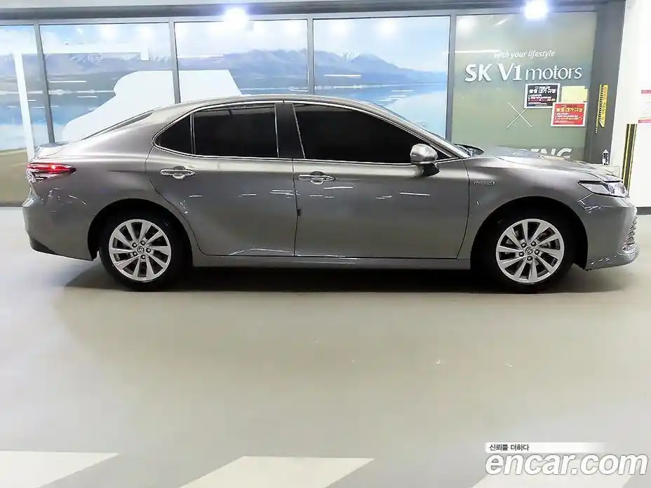Toyota Camry 2022 2.5 гидро, фото 3