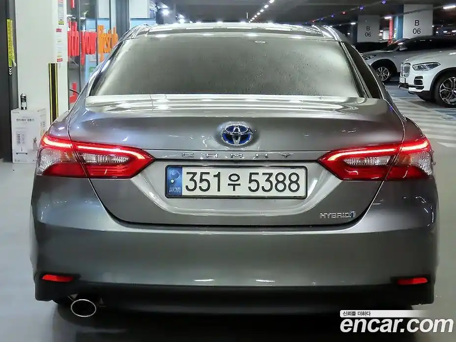 Toyota Camry 2022 2.5 гидро, фото 5