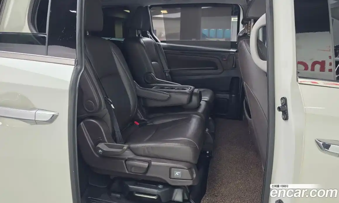 Honda Odyssey 2018 3.5 автомат (гидро), фото 12