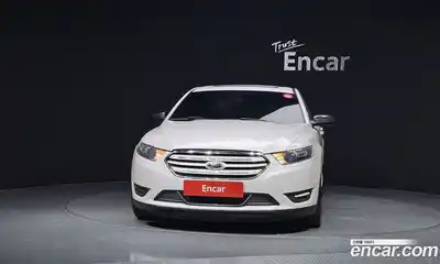 Ford Taurus 2017 2.0 автомат (гидро), миниатюра 3