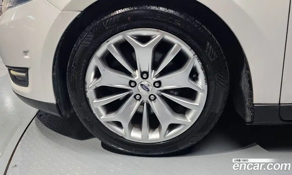 Ford Taurus 2017 2.0 автомат (гидро), фото 5