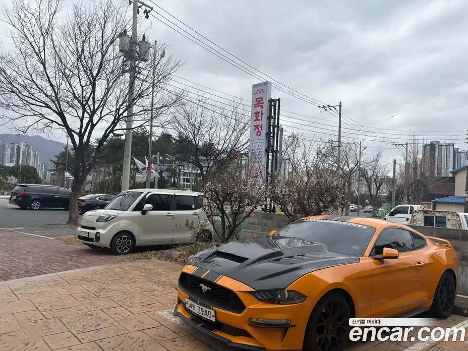 Ford Mustang 2018 2.3 автомат (гидро), фото 13