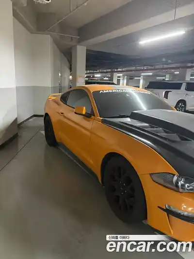 Ford Mustang 2018 2.3 автомат (гидро), миниатюра 2