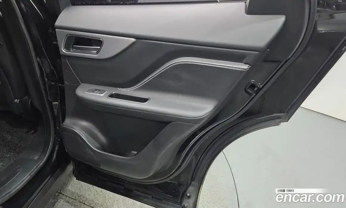 Jaguar F-Pace 2020 2.0 гидро, фото 15