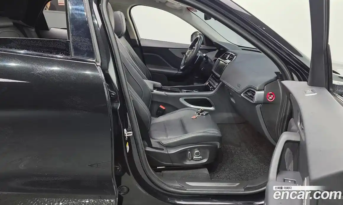 Jaguar F-Pace 2020 2.0 гидро, фото 16
