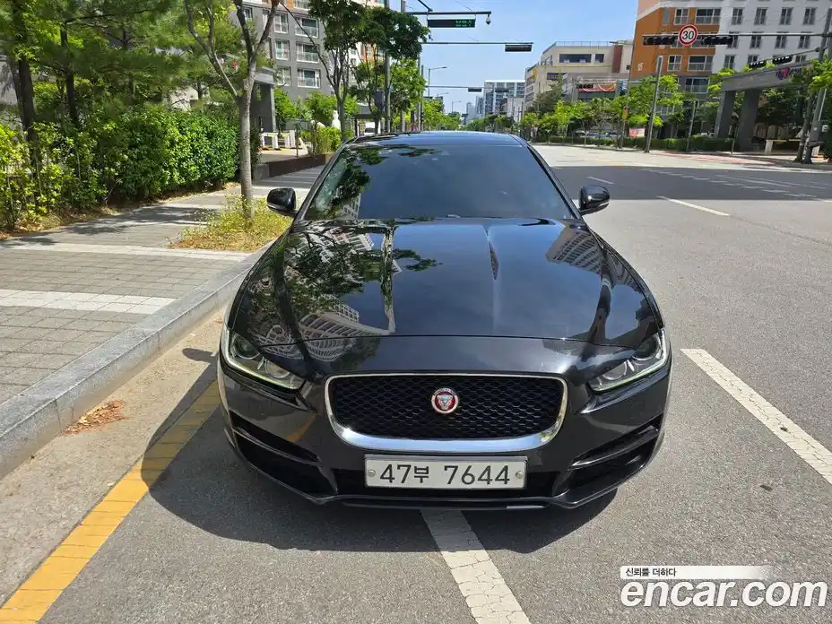 Jaguar XE 2018 2.0 гидро, фото 2