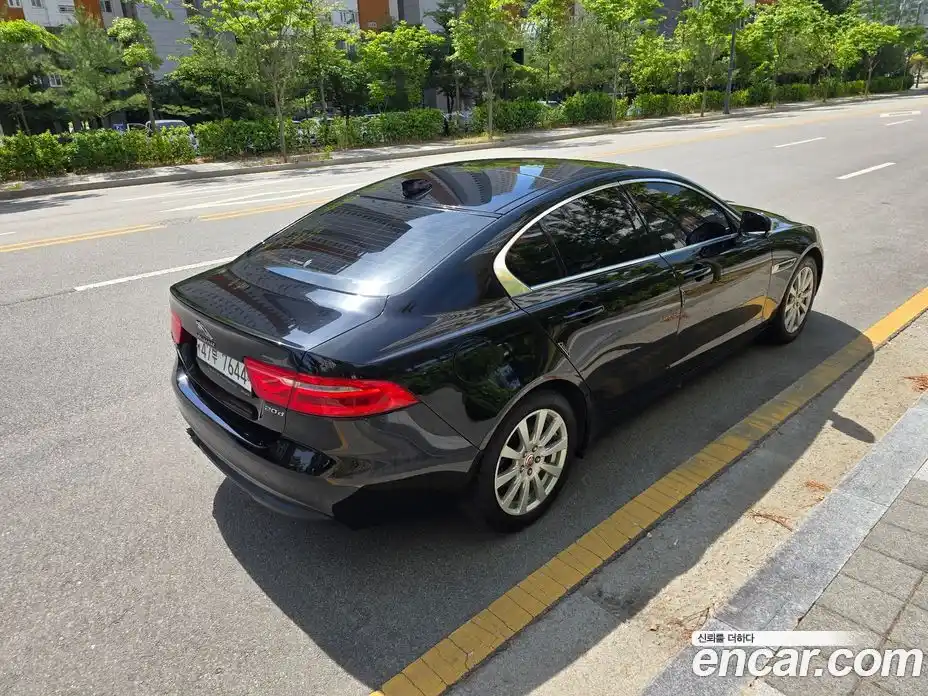 Jaguar XE 2018 2.0 гидро, фото 8