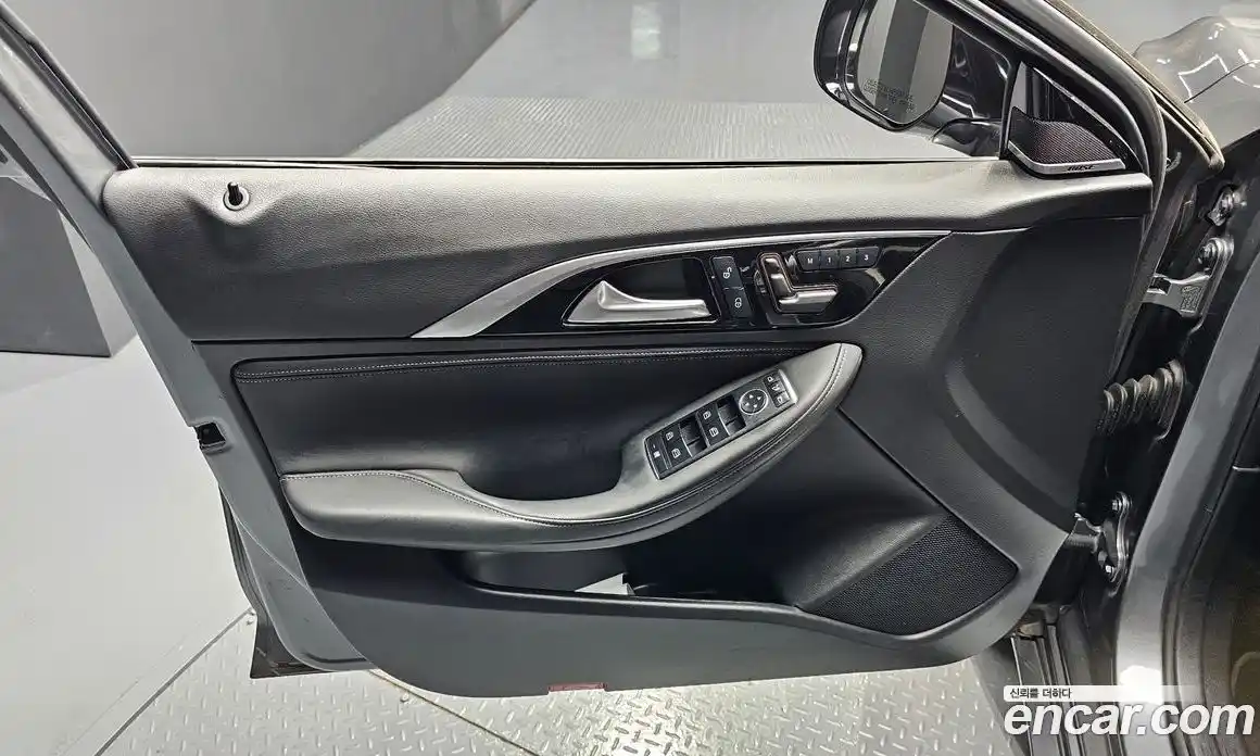 Infiniti Q30 2019 2.0 гидро, фото 14