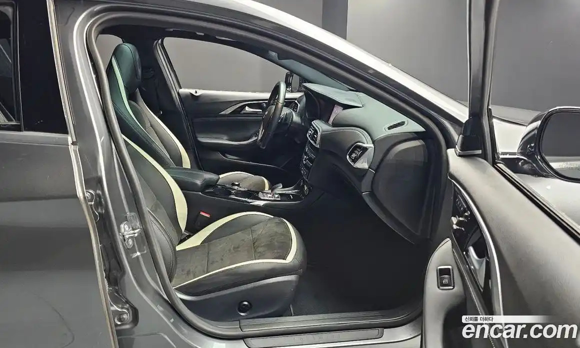 Infiniti Q30 2019 2.0 гидро, фото 17