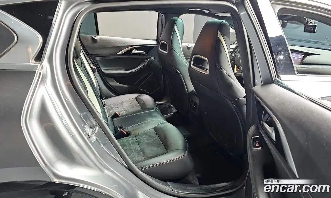 Infiniti Q30 2019 2.0 гидро, фото 18