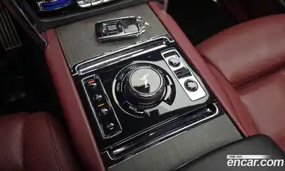 Rolls-Royce Cullinan 2019 6.7 гидро, миниатюра 12