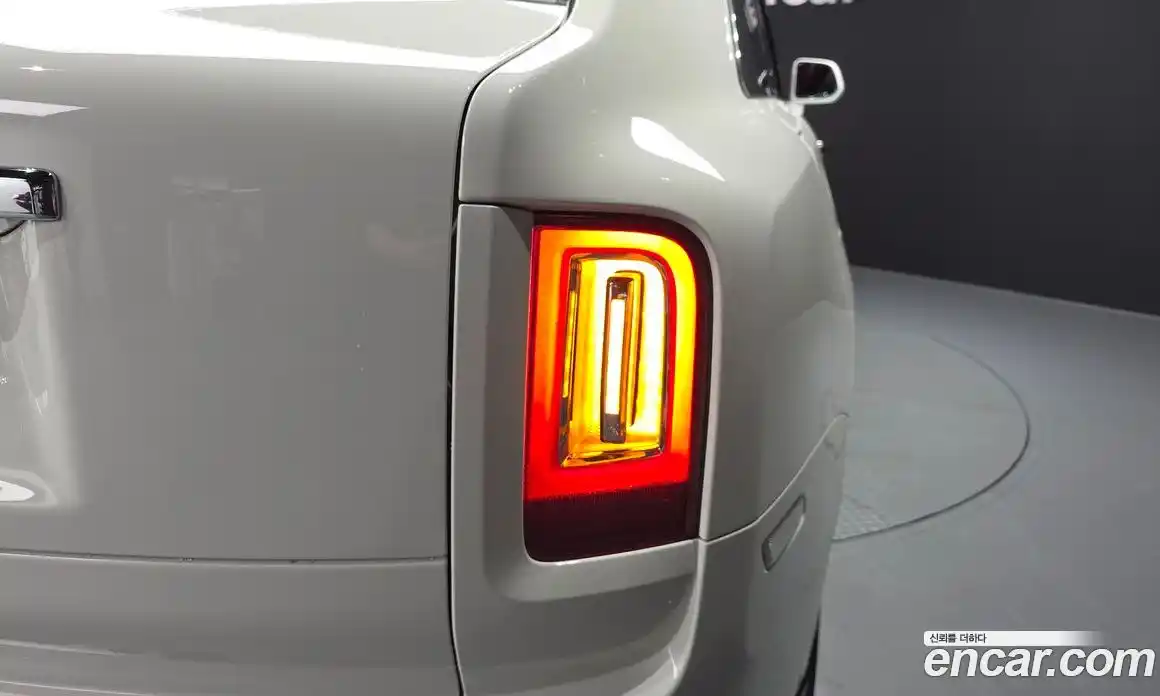Rolls-Royce Cullinan 2019 6.7 гидро, фото 9