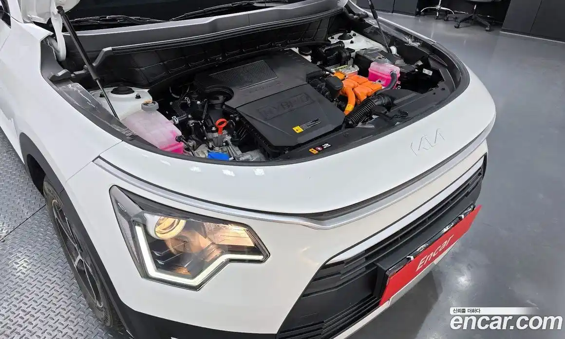 Kia Niro 2025 1.6 автомат (гидро), фото 5