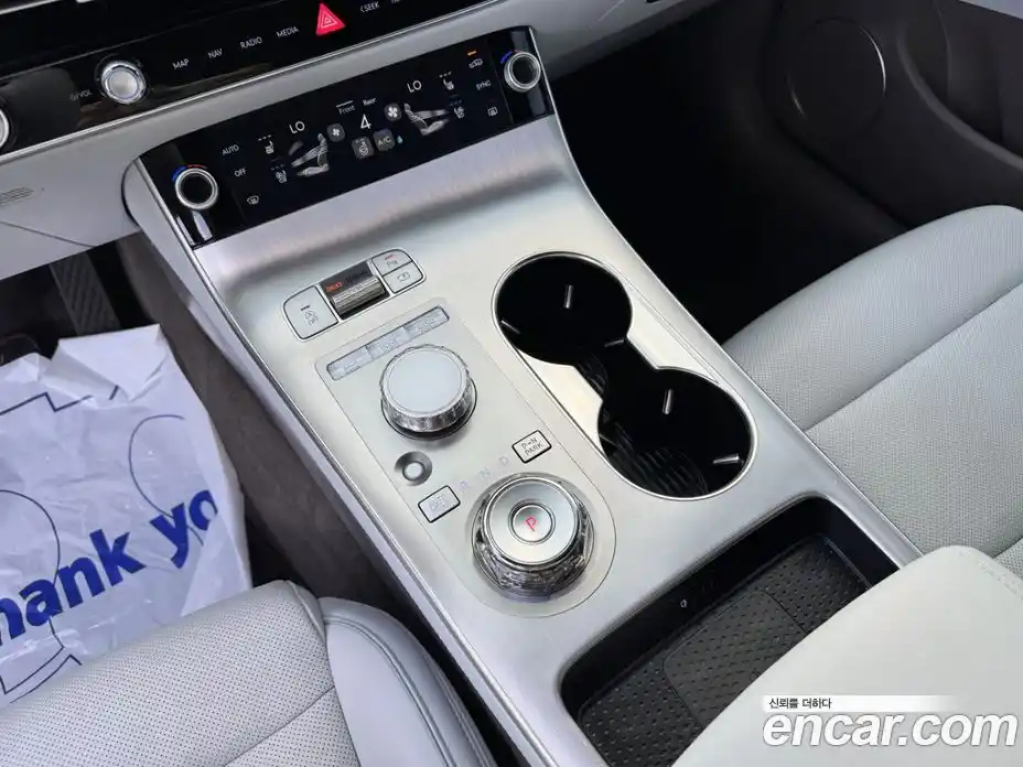 Genesis GV70 2024 2.5 автомат (гидро), фото 15