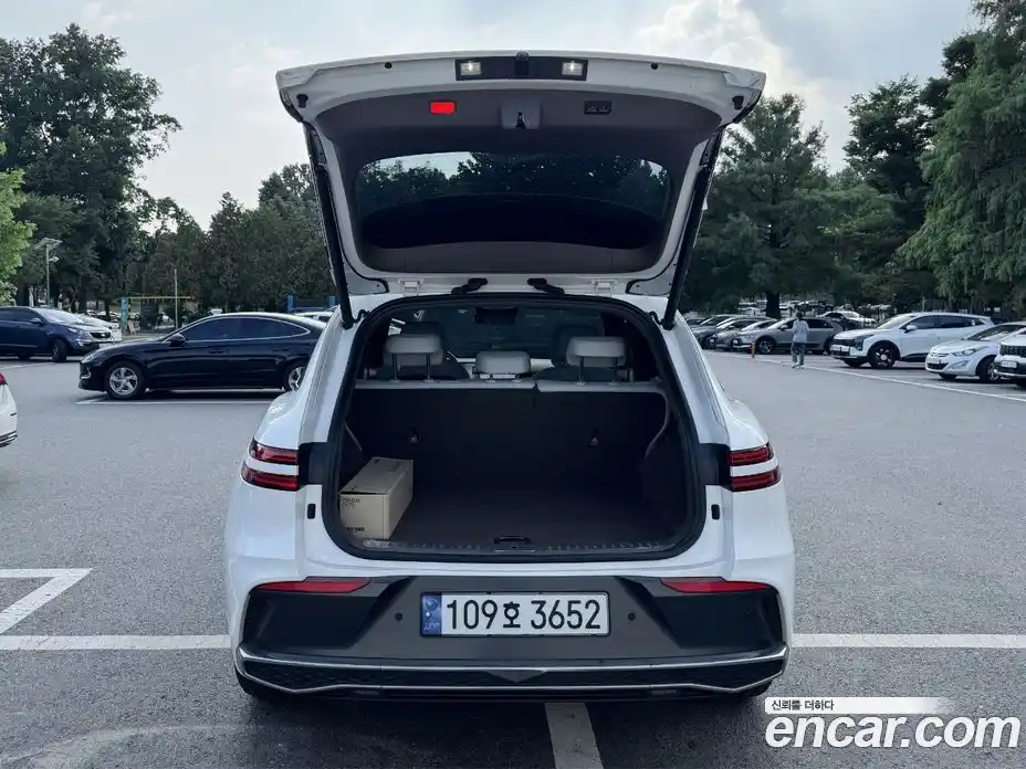 Genesis GV70 2024 2.5 автомат (гидро), фото 18