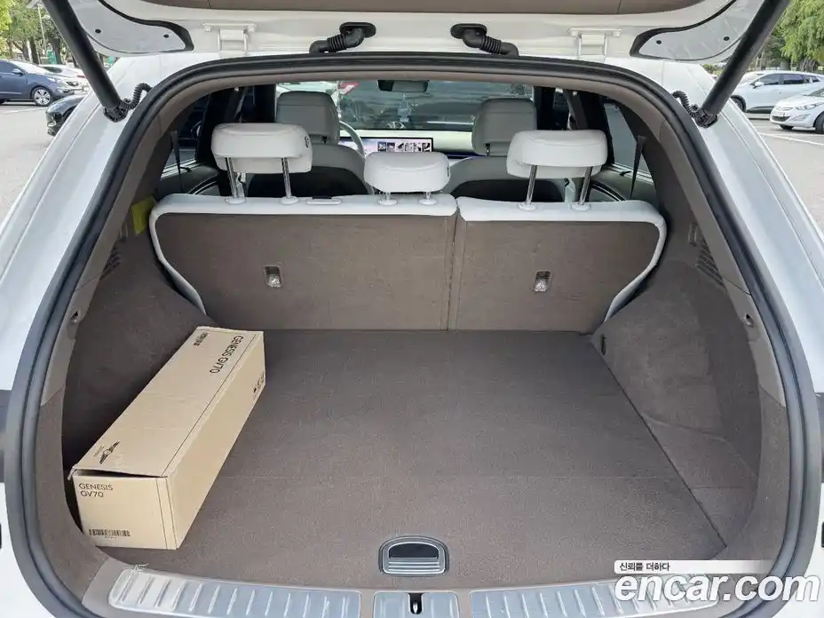 Genesis GV70 2024 2.5 автомат (гидро), фото 19