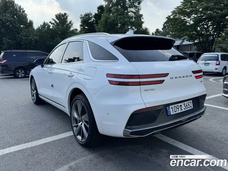 Genesis GV70 2024 2.5 автомат (гидро), фото 4