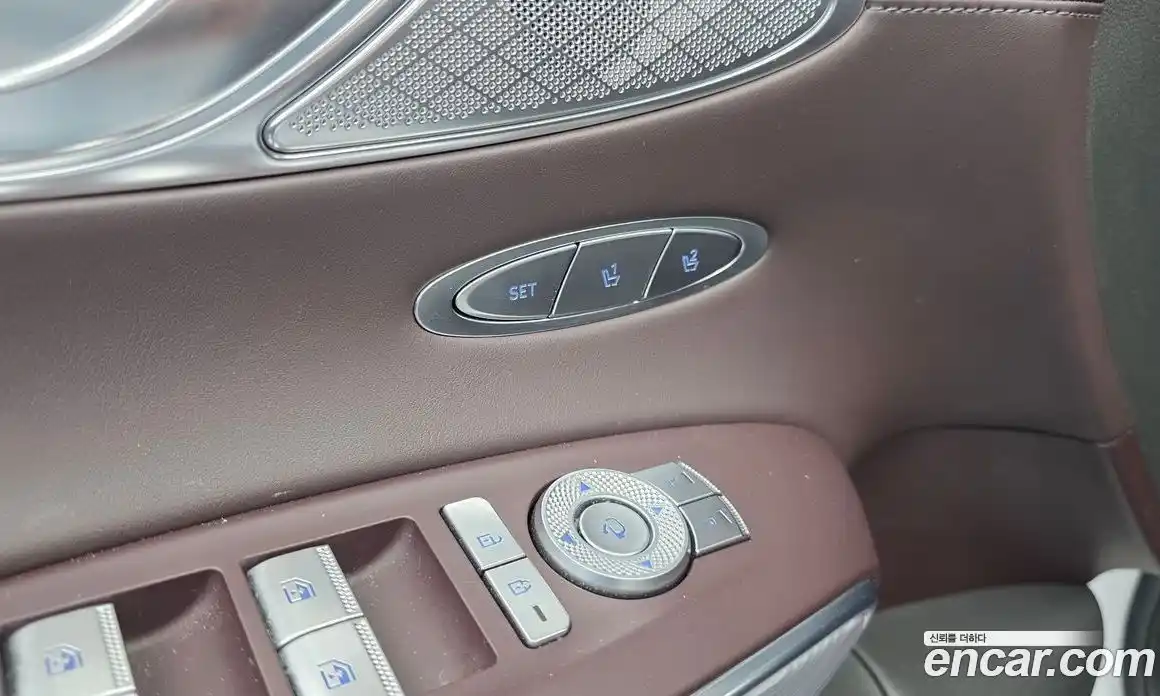 Genesis GV70 2023 2.5 автомат (гидро), фото 17