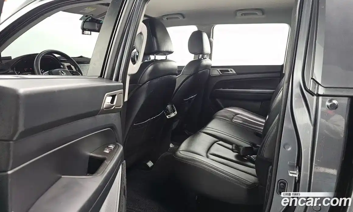 SsangYong Rexton 2018 2.2 автомат (гидро), фото 12