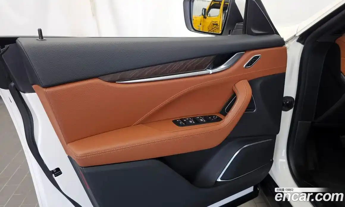 Maserati Levante 2020 3.0 гидро, фото 14