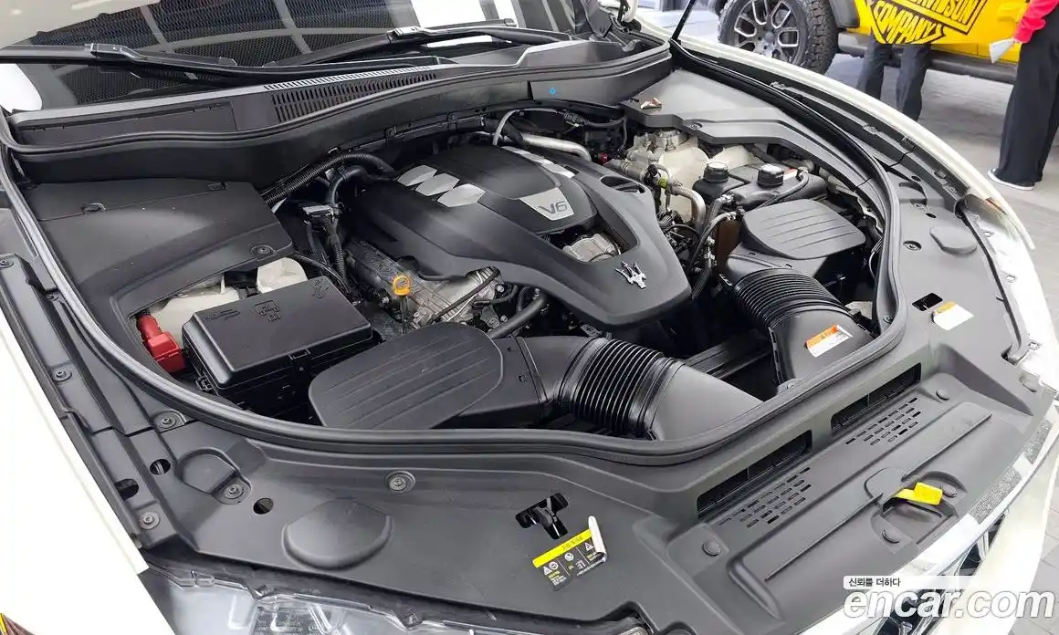 Maserati Levante 2020 3.0 гидро, фото 6