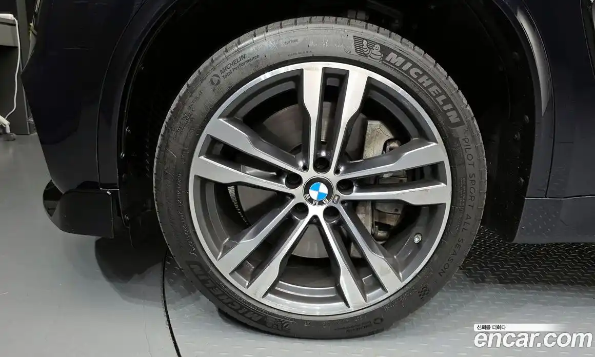BMW X5 2018 3.0 автомат (гидро), фото 5