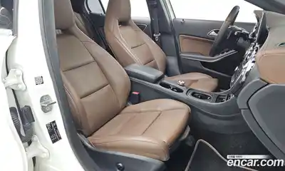 Mercedes-Benz GLA-Class 2018 2.0 гидро, миниатюра 11 Mercedes-Benz GLA-Class 2018 2.0 гидро, миниатюра 11