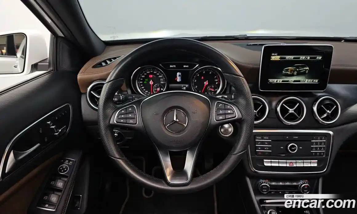 Mercedes-Benz GLA-Class 2018 2.0 гидро, фото 13 Mercedes-Benz GLA-Class 2018 2.0 гидро, фото 13