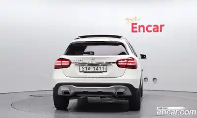 Mercedes-Benz GLA-Class 2018 2.0 гидро, миниатюра 4 Mercedes-Benz GLA-Class 2018 2.0 гидро, миниатюра 4
