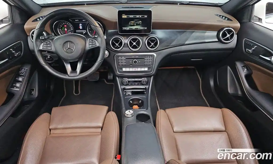 Mercedes-Benz GLA-Class 2018 2.0 гидро, фото 7 Mercedes-Benz GLA-Class 2018 2.0 гидро, фото 7